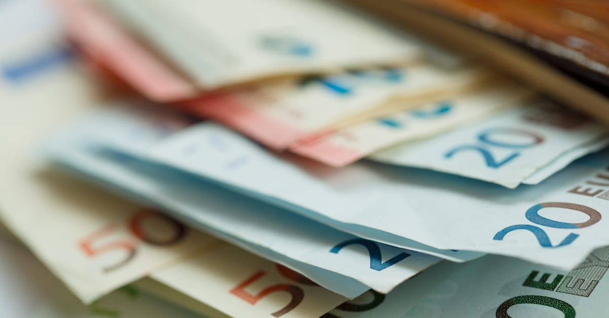 EUR: статданные и политика