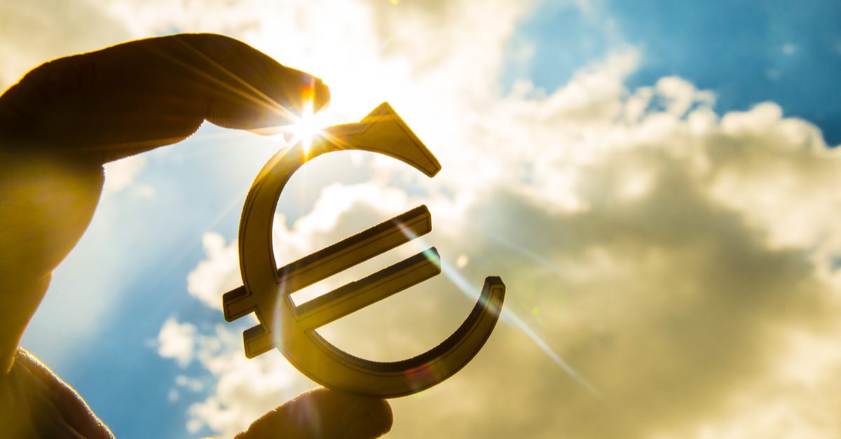 EUR: в очікуванні виступу голови ЄЦБ