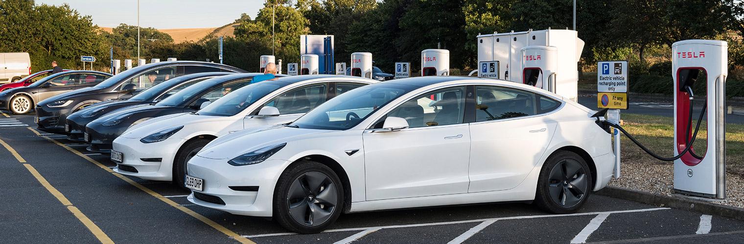 Акції Tesla втрачають у ціні після виходу звіту