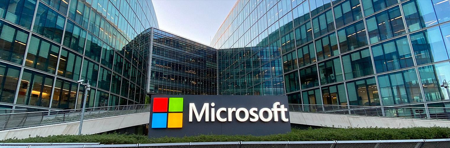 Прогноз Microsoft вдарив по вартості акцій