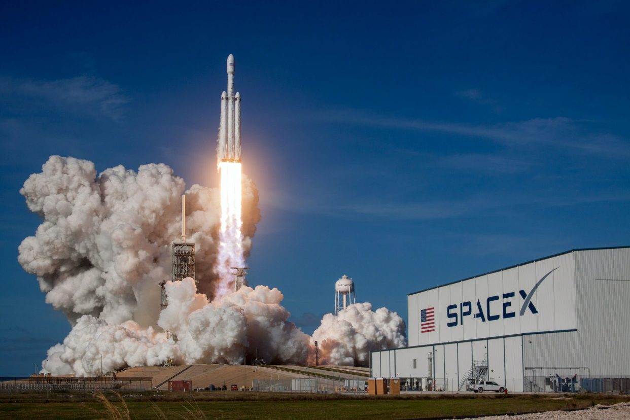 IPO SpaceX — 143 млрд USD