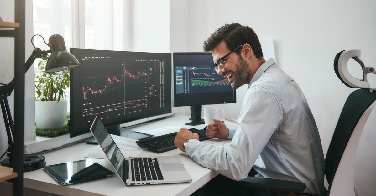 How a beginner investor can choose stocks for investing?